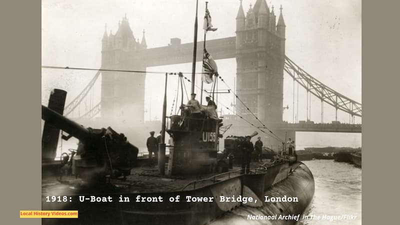Old images of Tower Bridge in London