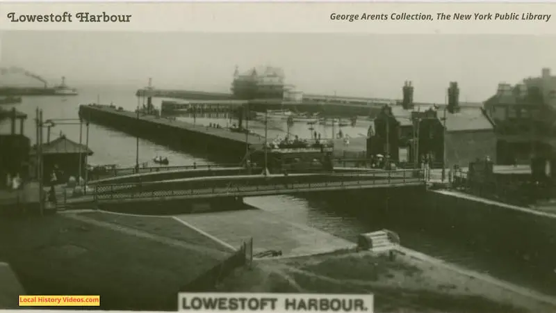 Old cigarette photo card of Lowestoft Harbour Suffolk England