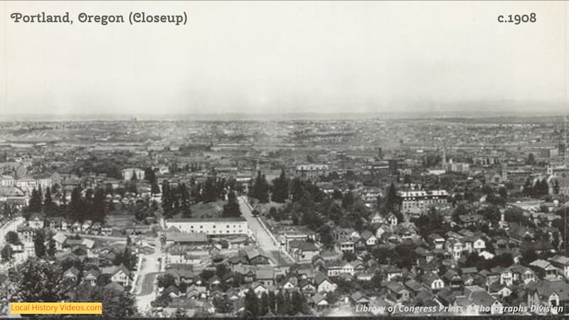 closeup of an old photo of Portland Oregon around 1908