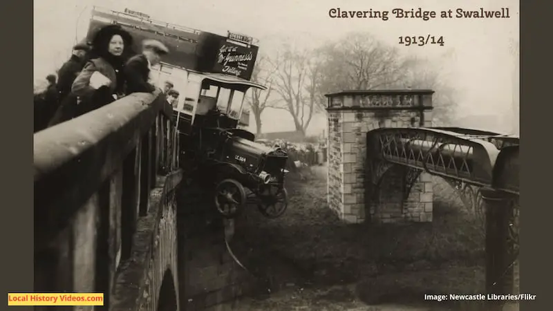 Old photo of an omnibus accident at Clavering Bridge, Swalwell, taken in 1913 or 1914