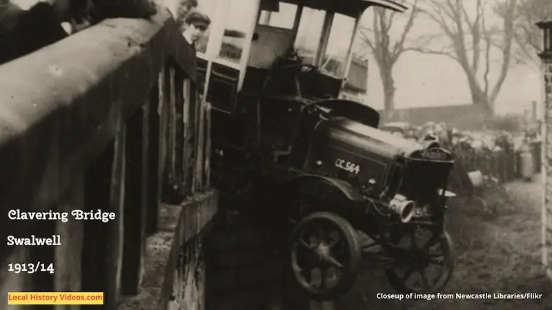 Closeup of an old photo of an omnibus accident at Clavering Bridge, Swalwell, taken in 1913 or 1914
