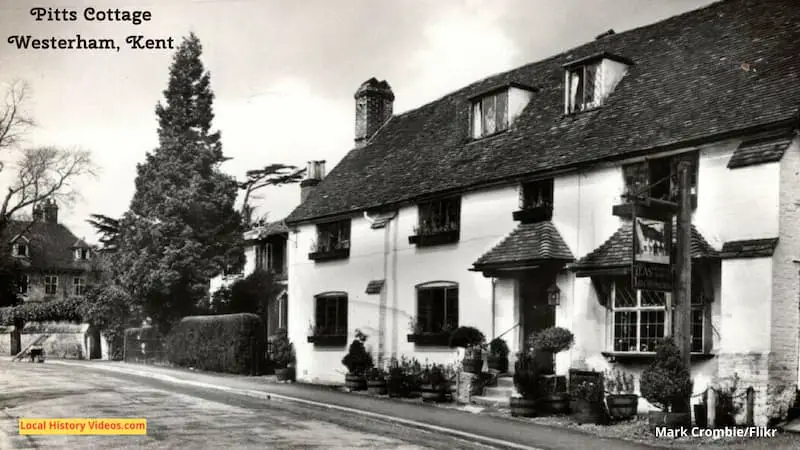 Old photo postcard of 16th century Pitts Cottage Westerham Kent