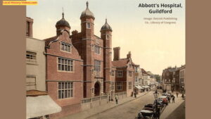 Old photo of the street outside Abbott's Hospital in Guildford, pre-1905