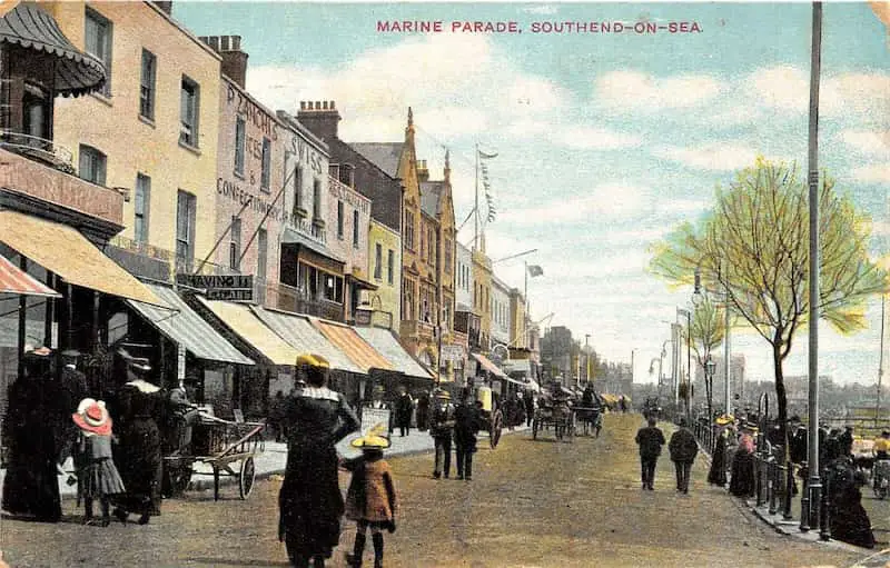 Old photo postcard of Marine Parade, Southend, Essex