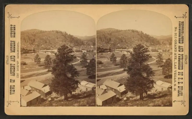 Old stereograph image of early housing in Las Vegas, New Mexico