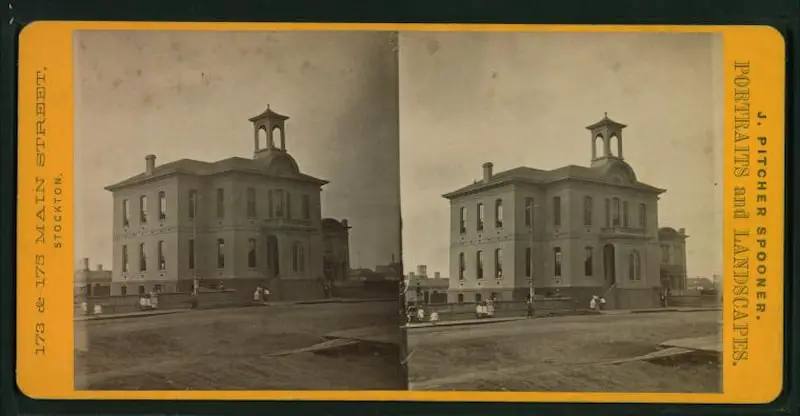 Old stereograph of Franklin School House, Stockton, California