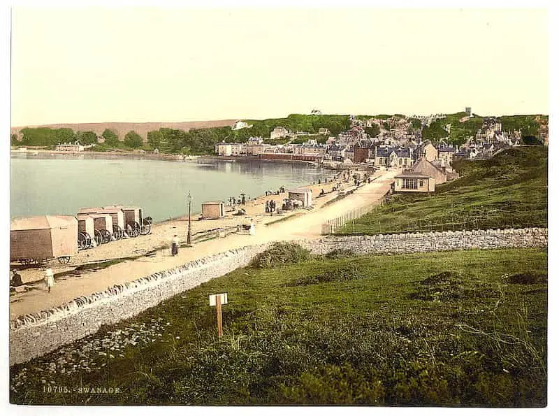 Old photo of a view of the beach at Swanage in Dorset, England, in the 1890s