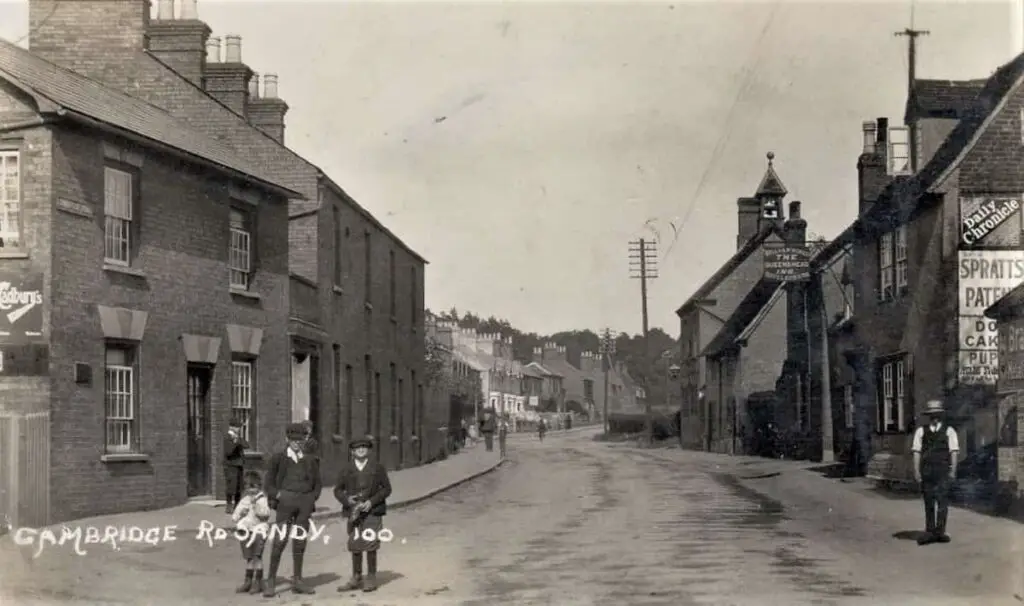 Old photo postcard of Cambridge Road in Sandy, Bedfordshire