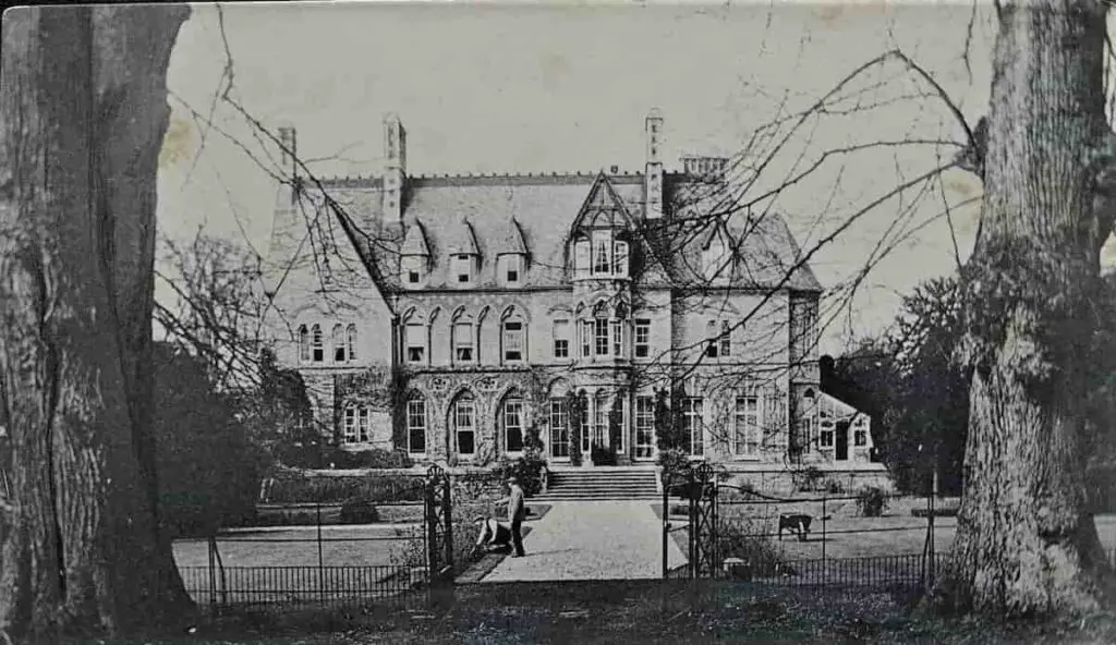 Old photo postcard of Milton Ernest Hall in Bedfordshire, England