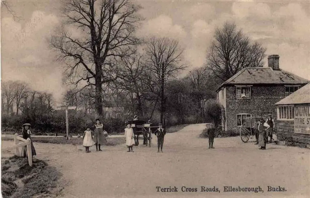 Old photo postcard of Terrick Cross Roads at Ellesborough, Buckinghamshire, England