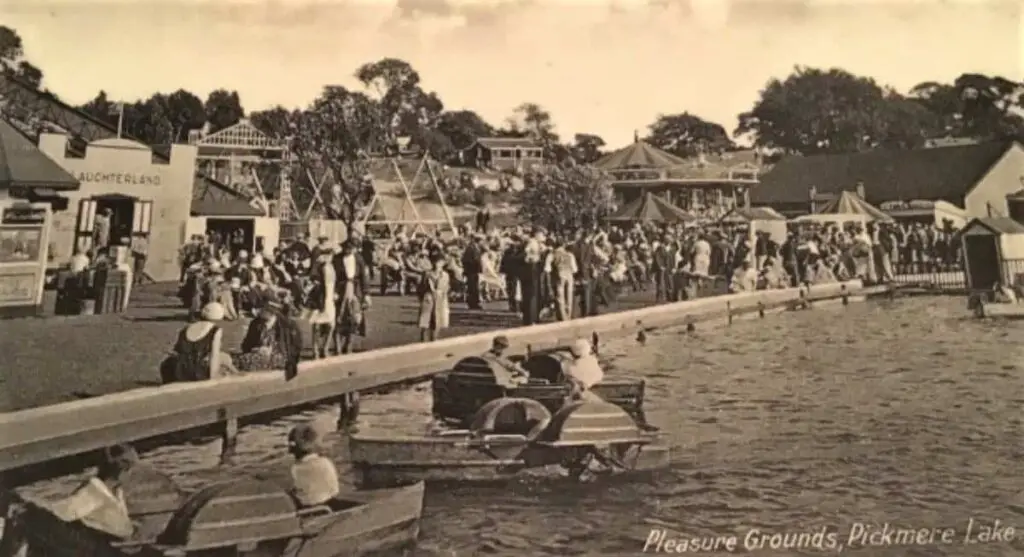 Old photo postcard of the Pleasure Grounds at Pickmere Lake near Northwich, Cheshire