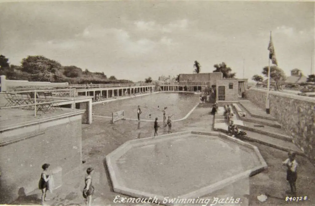 Vintage Postcard of the Exmouth swimming baths, Devon, England