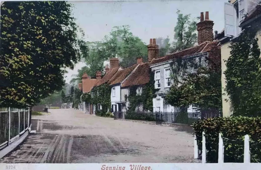 Vintage postcard of Sonning Village in Berkshire, England