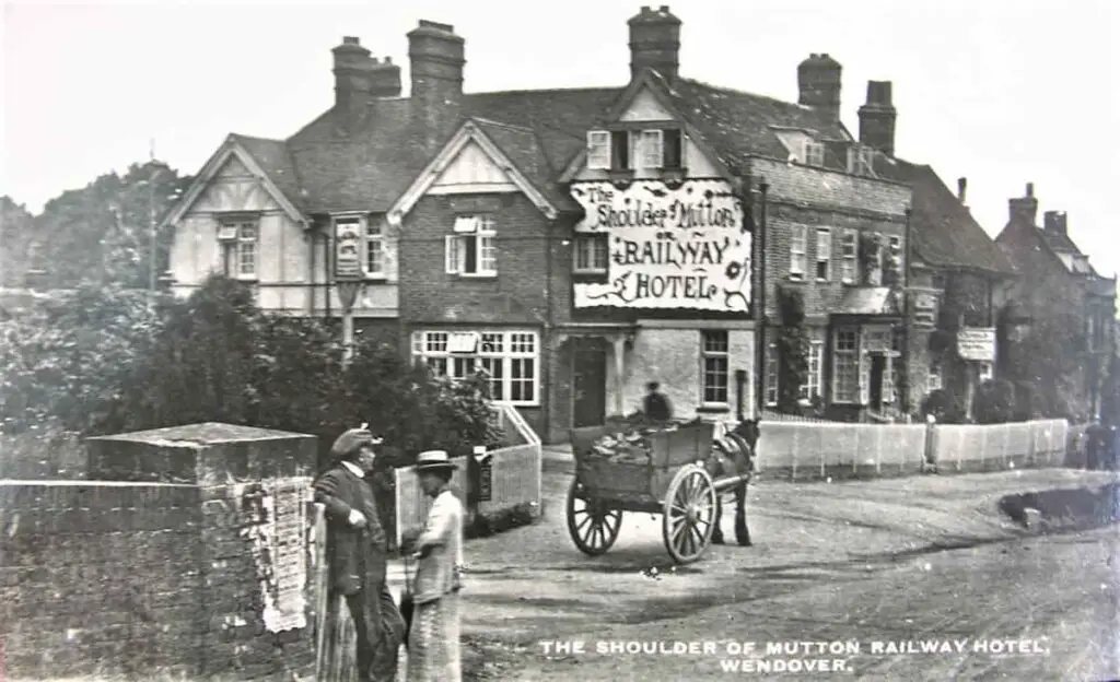 Vintage postcard of the Shoulder of Mutton Railway Hotel in Wendover, Buckinghamshire