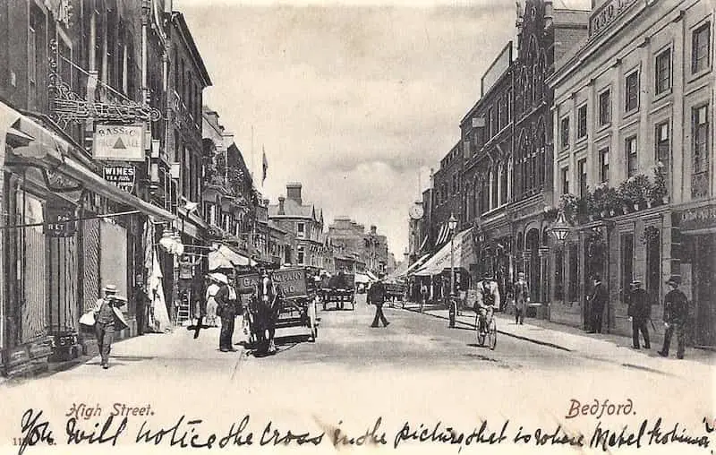 Old photo postcard of the High Street, Bedford, England, circa 1904