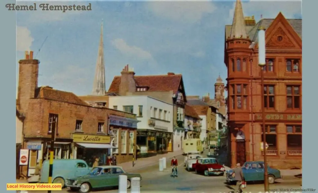 Old photo postcard of Lasells and Lloyds Bank at Hemel Hempstead, England
