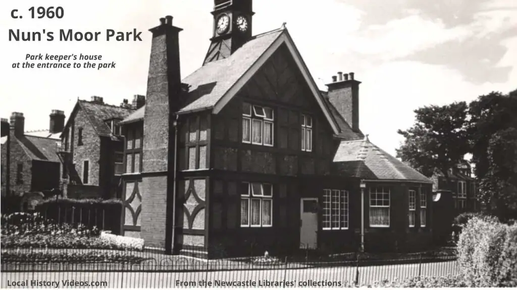 Old photo of the Park Keeper's house at the entrance to Nun's Moor Park, Fenham, Newcastle upon Tyne, circa 1960